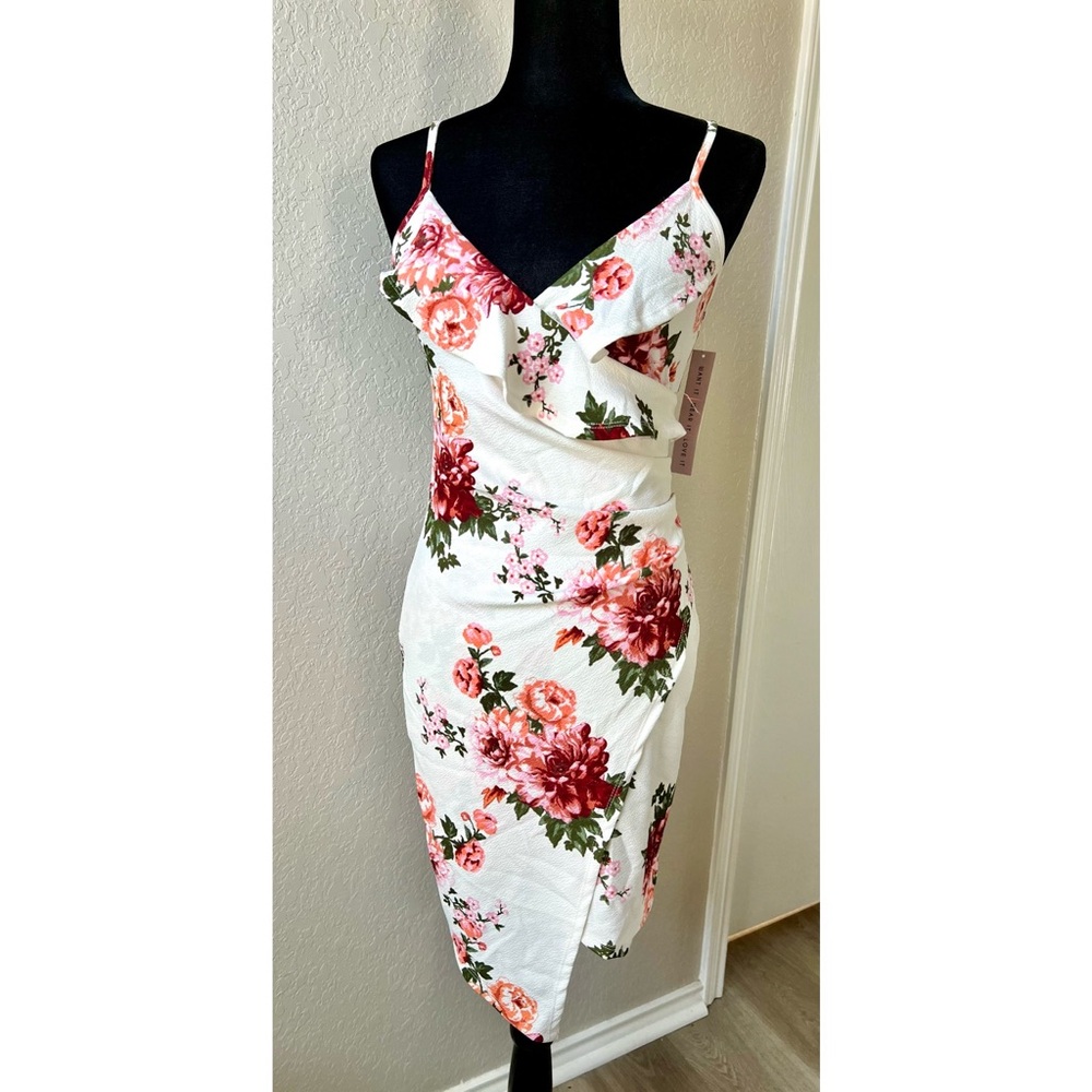 White floral bodycon dress